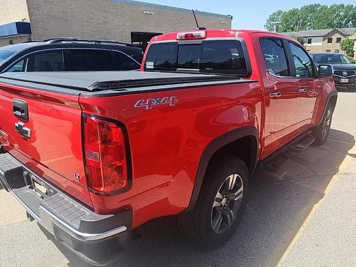 Red 2016 Chevrolet Colorado LT