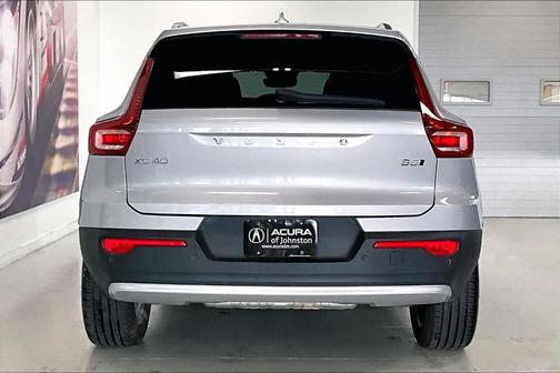Gray 2025 Volvo XC40 B5 Core Bright Theme