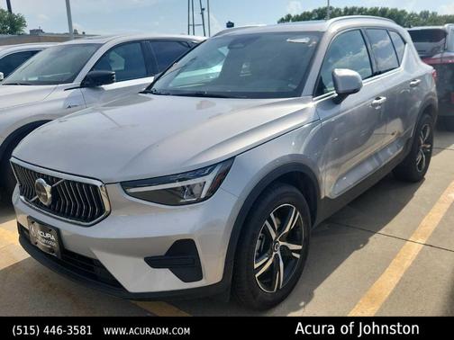Gray 2025 Volvo XC40 B5 Core Bright Theme