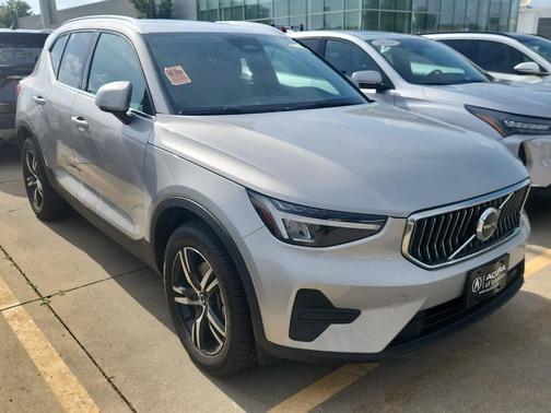 Gray 2025 Volvo XC40 B5 Core Bright Theme