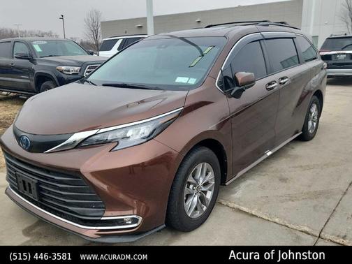 2022 Toyota Sienna XLE