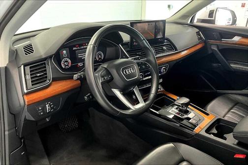 2023 Audi Q5 45 S line Premium Plus