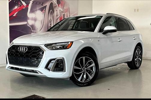 2023 Audi Q5 45 S line Premium Plus