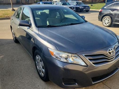 2010 Toyota Camry LE