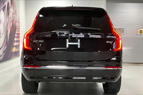 2024 Volvo XC90 B6 Plus Bright Theme 6-Seater