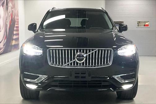 2024 Volvo XC90 B6 Plus Bright Theme 6-Seater