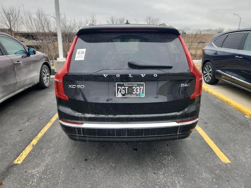 2024 Volvo XC90 B6 Plus Bright Theme 6-Seater