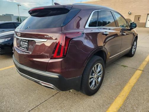 2022 Cadillac XT5 Premium Luxury