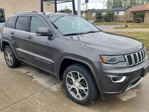 2018 Jeep Grand Cherokee Sterling Edition