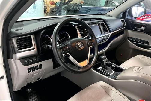 2015 Toyota Highlander Limited Platinum