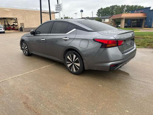 Gun Metallic 2022 Nissan Altima 2.5 SL