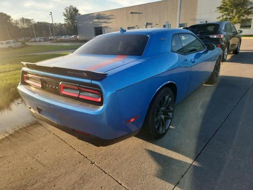 B5 Blue Pearlcoat 2023 Dodge Challenger R/T Scat Pack