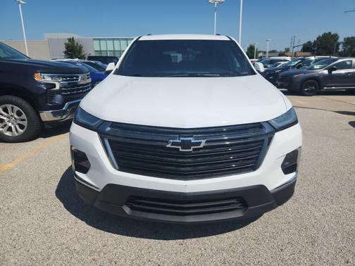 Summit White 2023 Chevrolet Traverse LT Cloth