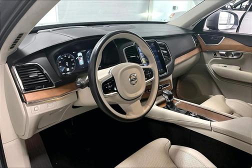 2018 Volvo XC90 T6 Inscription