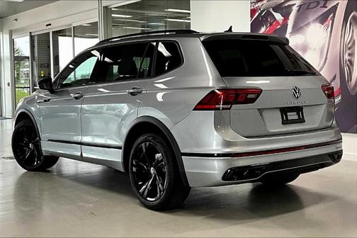 2024 Volkswagen Tiguan 2.0T SE R-Line Black