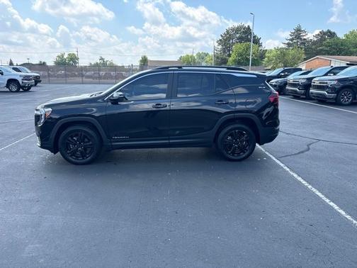 Ebony Twilight Metallic 2023 GMC Terrain SLE