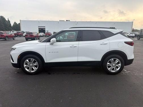 Summit White 2019 Chevrolet Blazer 4DR AWD LT