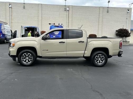 2022 GMC Canyon Base