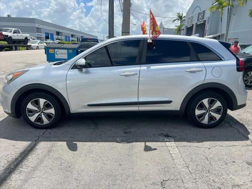 2017 Kia Niro FE