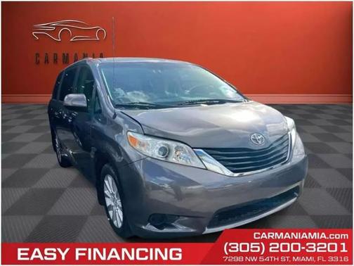 2014 Toyota Sienna LE