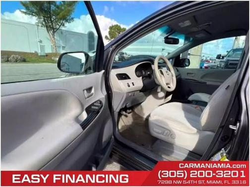2014 Toyota Sienna LE