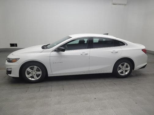 Summit White 2023 Chevrolet Malibu 1LS