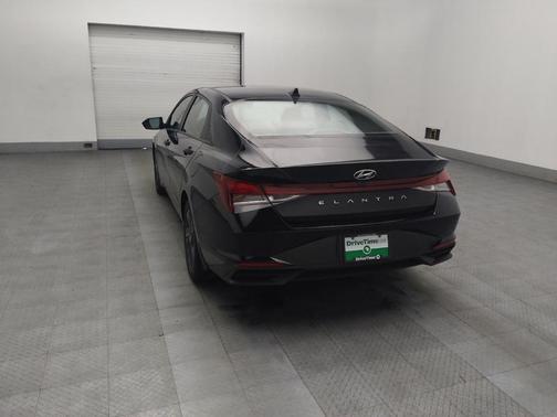 Phantom Black 2022 Hyundai ELANTRA SEL