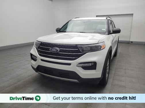 White 2024 Ford Explorer XLT