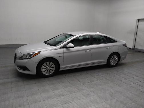 2016 Hyundai SONATA Hybrid SE