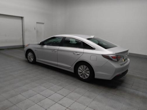 2016 Hyundai SONATA Hybrid SE