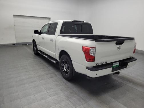 2021 Nissan Titan SV