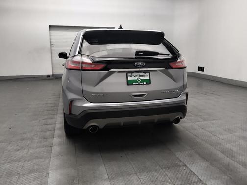 Iconic Silver Metallic 2020 Ford Edge Titanium