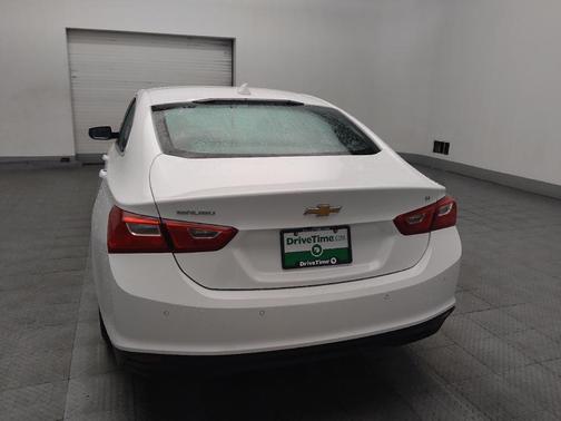 Summit White 2024 Chevrolet Malibu FWD 1LT