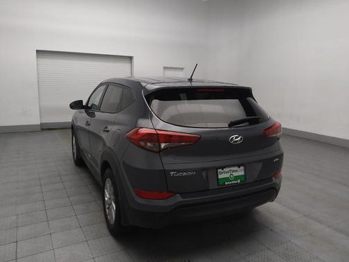 2018 Hyundai TUCSON SE