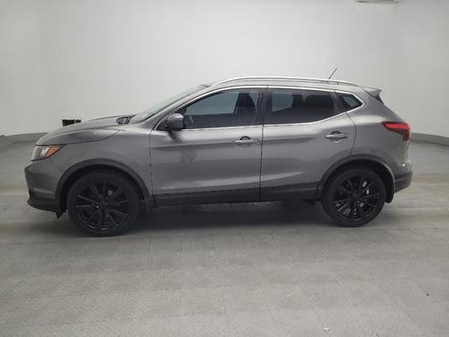 Gun Metallic 2017 Nissan Rogue Sport SL