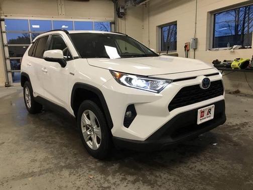 2021 Toyota RAV4 Hybrid XLE
