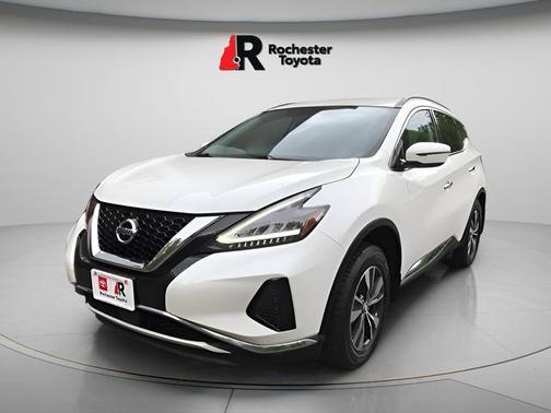 White 2019 Nissan Murano SV