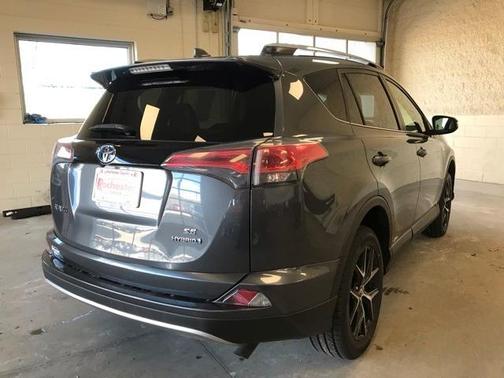 2018 Toyota RAV4 Hybrid SE