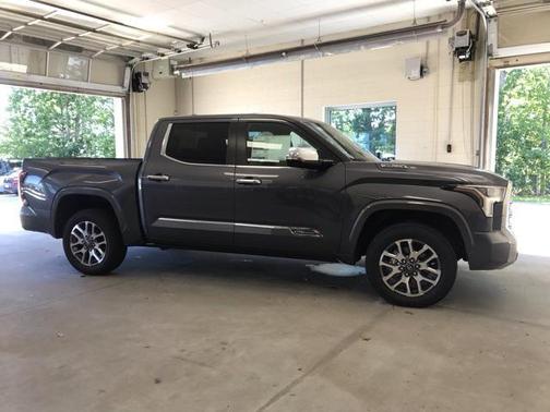 2025 Toyota Tundra Hybrid 1794 Edition