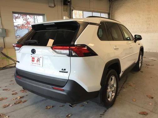 2020 Toyota RAV4 Hybrid LE