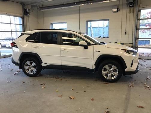 2020 Toyota RAV4 Hybrid LE