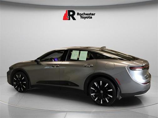 2024 Toyota Crown Platinum