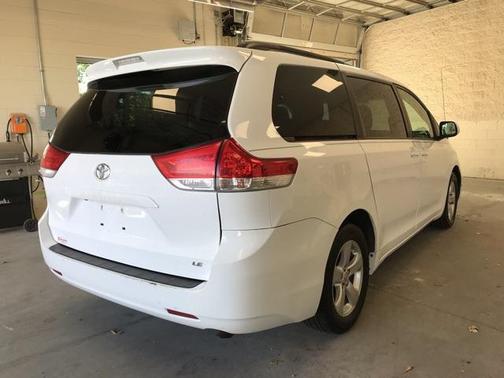 2014 Toyota Sienna LE