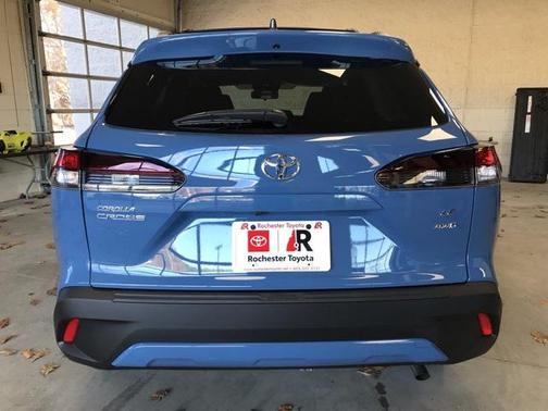 2026 Toyota Corolla Cross LE