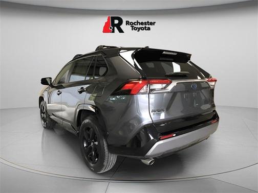 2021 Toyota RAV4 Hybrid SE
