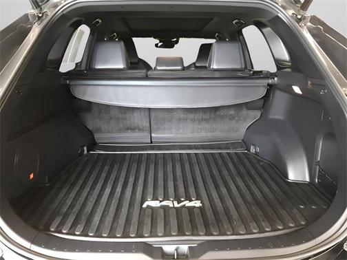 2021 Toyota RAV4 Hybrid SE