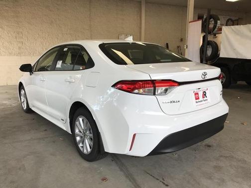 2026 Toyota Corolla Hybrid LE