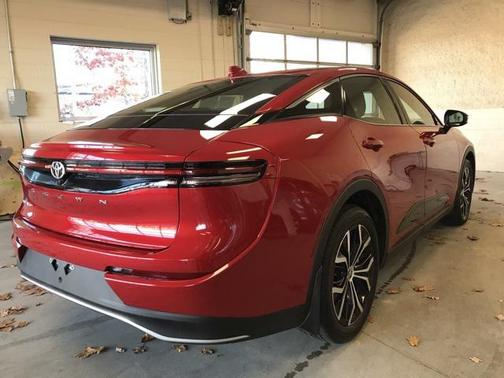 2024 Toyota Crown XLE