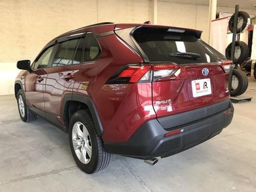 2021 Toyota RAV4 Hybrid LE