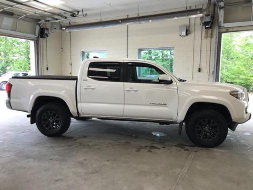 2022 Toyota Tacoma SR5